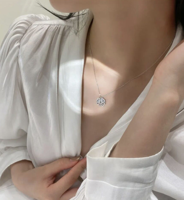 Magnetic Heart to Clover Pendant Necklace – Romantic Folding Design