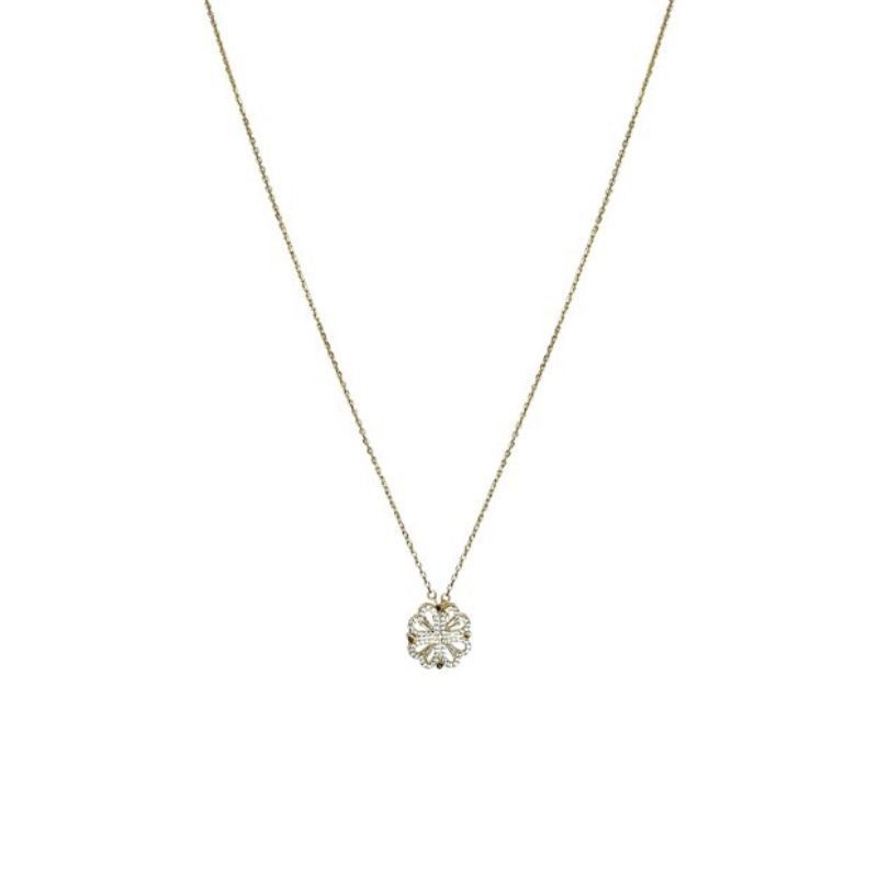 Magnetic Heart to Clover Pendant Necklace – Romantic Folding Design